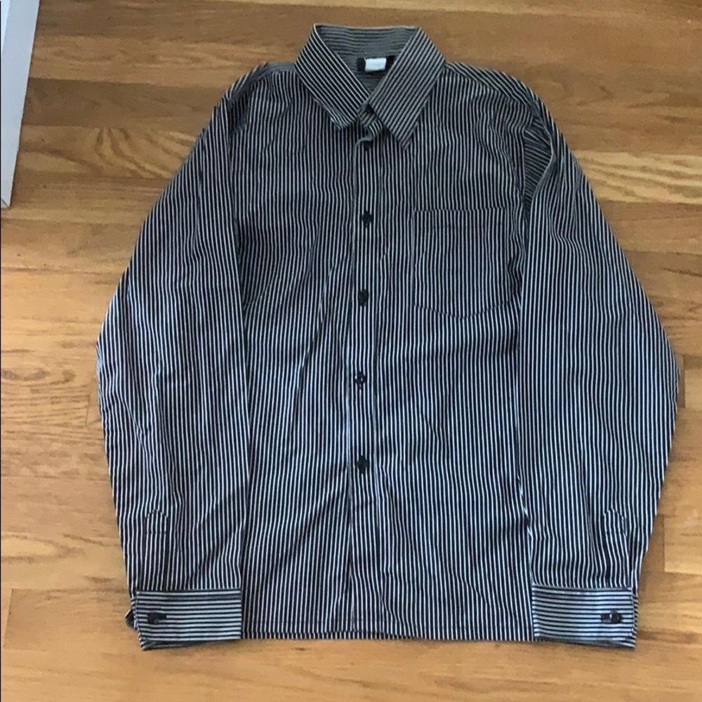 Fouger size 16 shirt